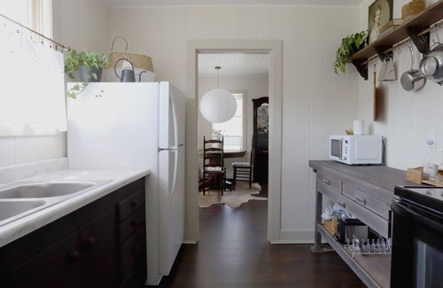Methow House | Dreamy Mountain View Cottage + Creative Work Space