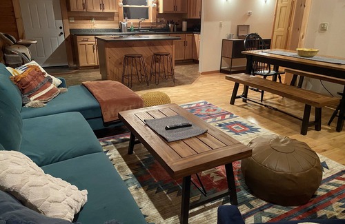 North Creek Cabin | Dreamy secluded cabin, perfect for family and friends getaway