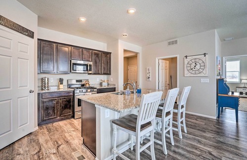 Windsor House | Dreamy Windsor Home with Grill ~ 3 Miles to Lake!