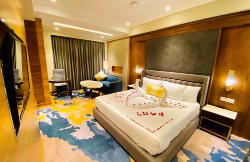 Panchkula Hotel | DREAMZ INN & SUITES