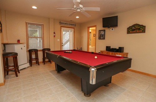 Sea Acres House | Driftin South - 5 BR Oceanside Home in Duck - Short Walk to Shops & Restaurants