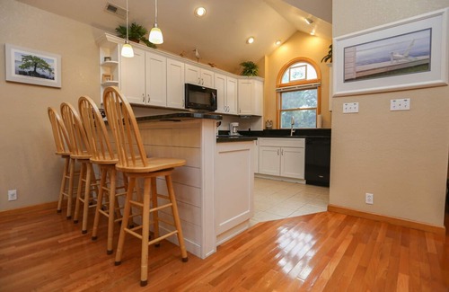 Sea Acres House | Driftin South - 5 BR Oceanside Home in Duck - Short Walk to Shops & Restaurants