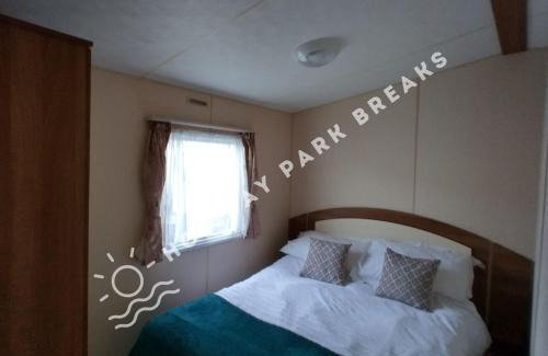 Selsey House | Driftwood - Bronze 3 bedroom West Sands Sleeps 8