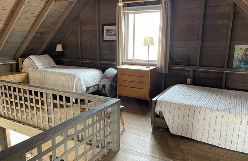 Pentwater Cottage | Driftwood Cottage in Pentwater
