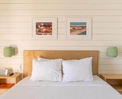 Bay St Louis Hotel | Driftwood Motel