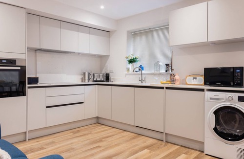 Crantock House | DRIFTWOOD, pet friendly, character holiday cottage in Crantock