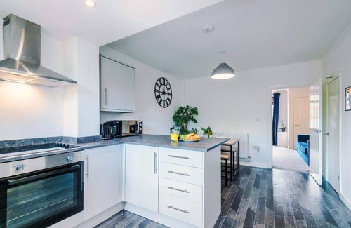 Manchester House | Droylsden House Summa