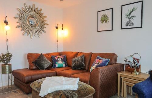 Llanerchymedd House | Drws y Gorlan