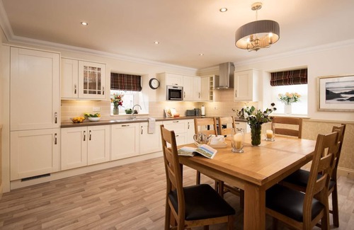 Melrose Cottage | DRYBURGH STEADING FOUR - by the River Tweed at Dryburgh, sleeping 4