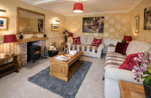 Melrose House | Dryburgh Stirling One