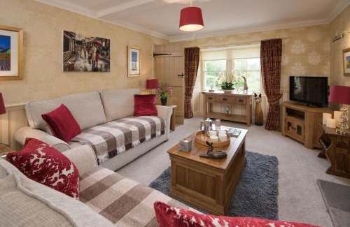 Melrose House | Dryburgh Stirling One