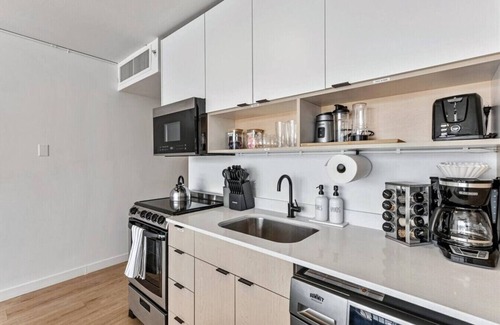 Downtown Salt Lake City Apartment | DT Studio | Gym | Pool Table | 8th Floor | Parking