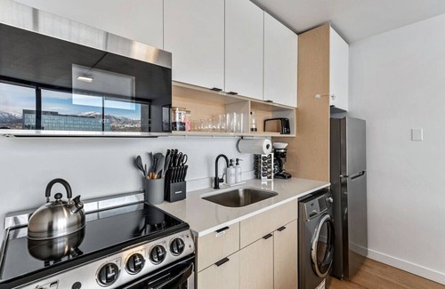 Downtown Salt Lake City Apartment | DT Studio | Gym | Pool Table | 8th Floor | Parking