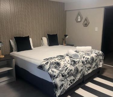 Paarl Cabin | Du Kloof Lodge