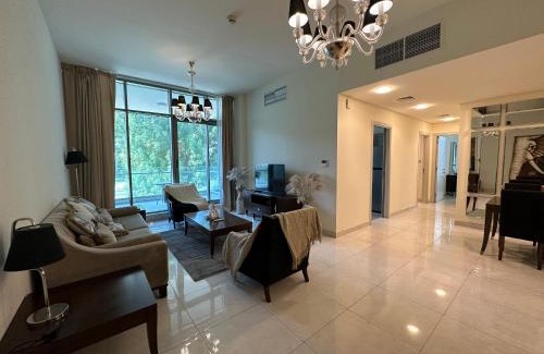 Nad Al Sheba Apartment | Dubai Apartment in Meydan