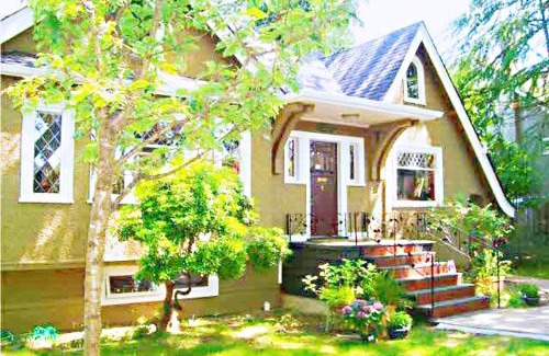 West Side House | Dunbar Home