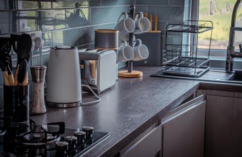 Dundee Apartment | Dundee themed apartment with free parking
