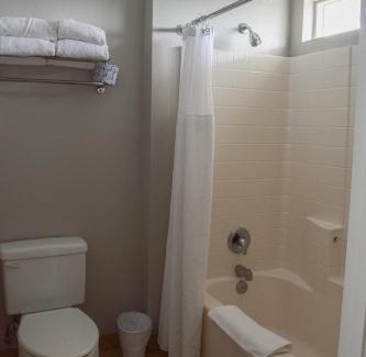 Oceano Hotel | Dune Surfer Inn