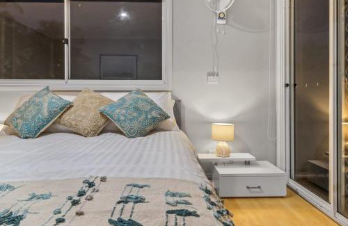 Ocean Grove Apartment | Dune Top Views 400m walk to beach