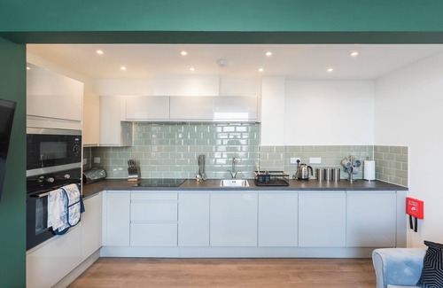 Burnham-on-Sea Apartment | Duneside - 2 Bedroom Seafront Apartment - Burnham on Sea - Free Parking Sleeps 6
