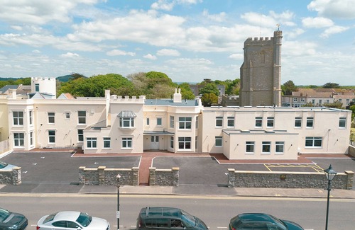 Burnham-on-Sea Apartment | Duneside - 2 Bedroom Seafront Apartment - Burnham on Sea - Free Parking Sleeps 6