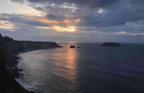 Ballintoy House | Dunshamrock @Sheep Island View