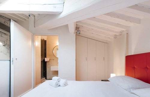 Duomo Apartment | Duomo Luxury Loft - Hosted by Sweetstay