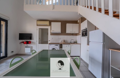 Palavas-les-Flots Apartment | Duplex 2e Ligne Palavas Clim Terrasse Ascenseur + Parking