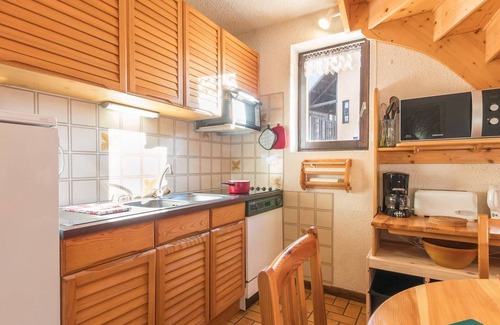 Monetier-les-Bains Apartment | Duplex Apartment with 3 Rooms and Cabin, Sleeps 6, South-Facing, Close to Amenities