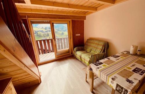 La Clusaz Apartment | Duplex au cœur du village avec balcon et garage à La Clusaz, proche des pistes et commodités - FR-1-459-216