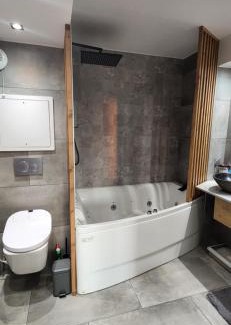 Saint-Denis Apartment | Duplex balneo cosy proche CDG et Stade de France