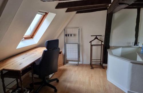 Republique Apartment | Duplex Cité Plantagenêt - 2 Voyageurs - WIFI