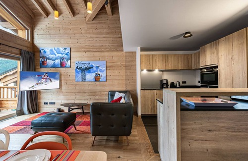 Courchevel Apartment | Duplex Close to Ski Slopes with Stunning Views in Courchevel