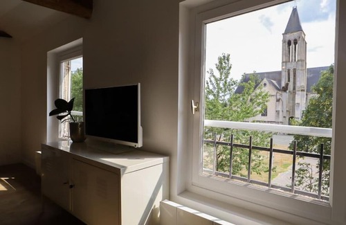Senlis House | Duplex Downtown Abbaye by La Boîte En Plus