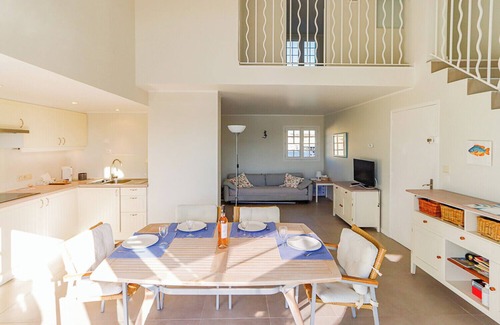 Port Grimaud Apartment | Duplex rénové 2 chambres à Port Grimaud - Climatisation, Terrasse
