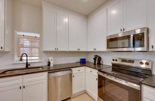 Jessieville House | Duplex with Furnished Patio Near Lake Ouachita!
