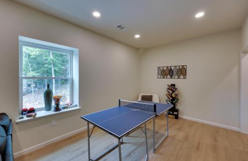 Jessieville House | Duplex with Furnished Patio Near Lake Ouachita!
