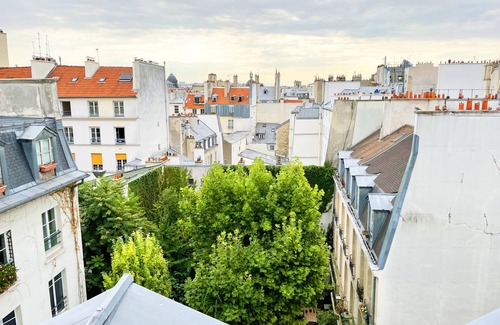 Quartier du Mail Apartment | Duplex With Terrasse and vue on the Eiffel Tower