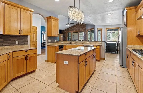 Dalton Ranch House | Durango Dream House-Newly Furnished, Golf Course & Pond View, AC, Chef’s Kitchen