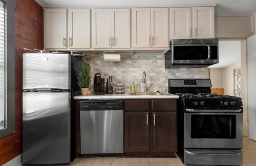 College Station Apartment | Durango: Steps from Texas A&M!