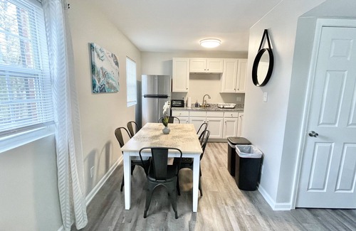 Durham Apartment | ★ Durham Diggs ★ King Bed ★ Duke ★