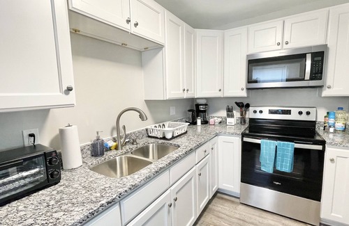 Durham Apartment | ★ Durham Diggs ★ King Bed ★ Duke ★