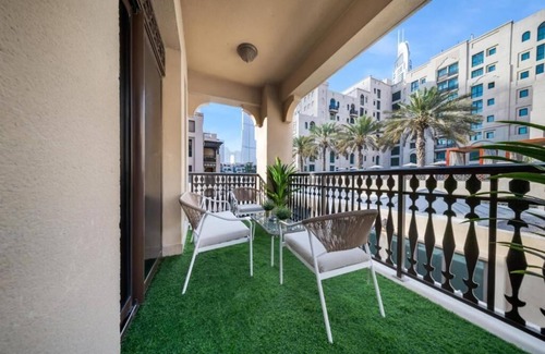 Old Dubai Apartment | Durrani Homes Zafran Luxe Stay Iconic Burj View