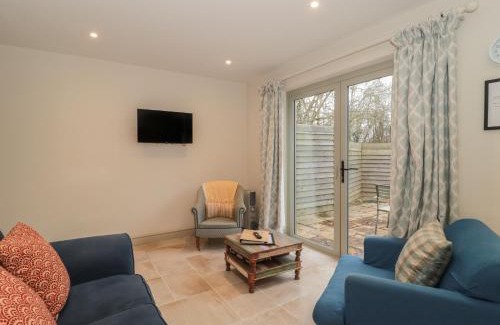 Lechlade House | Dutch 2