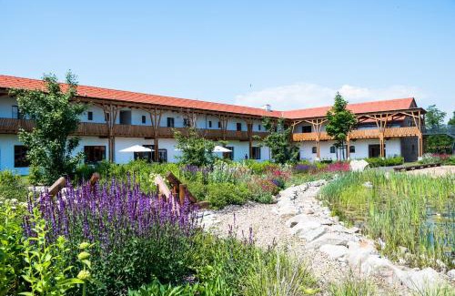 Budyne nad Ohri Hotel | Dvůr Perlová voda