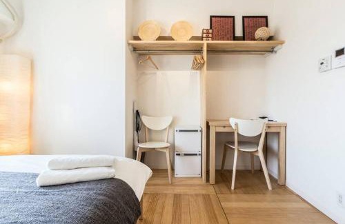 Honmachi Apartment | Dwell Urban 7C
