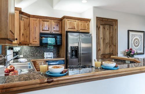 Edwards Apartment | E1 Village Townhouse