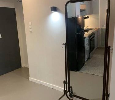Vardaris Apartment | E2G URBAN STAY with Balcony