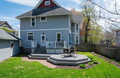 Oshkosh House | EAA Historical Home in the heart of Oshkosh