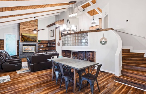 Eagle Mountain Cabin | Eagle Ridge - Fireplace, Wifi, wooded views, Coosawattee Resort, and games!